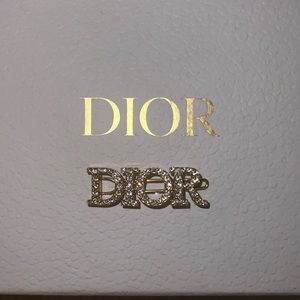Dior hair clip
